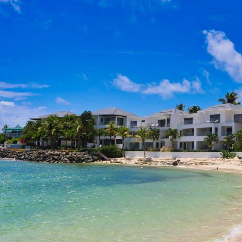 ?️ Hodges Bay Antigua - Relocate Antigua Magazine